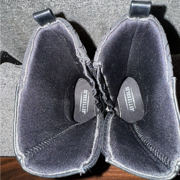 Toddler size 6 Black Knee-High Boots. - Picture 8 of 10